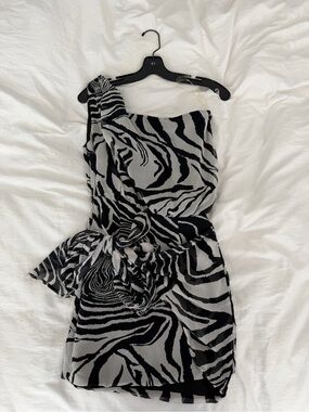 NWT Chic Le Frique One-Shoulder Zebra Print Dress in Black and White